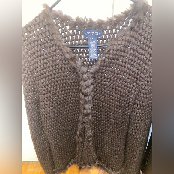 Jones New York fur trimmed cardigan sweater. excellent condition - Picture 3 of 5